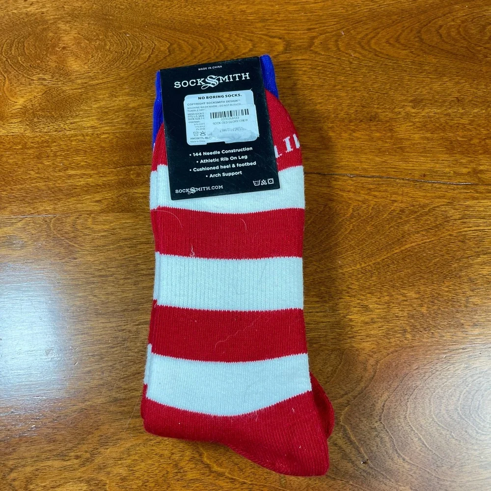 American Flag USA Socksmith Mens‎ One Size Fits Most NWT Active Crew Socks